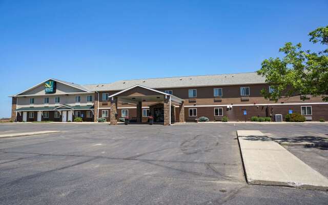 Quality Inn & Suites Watertown