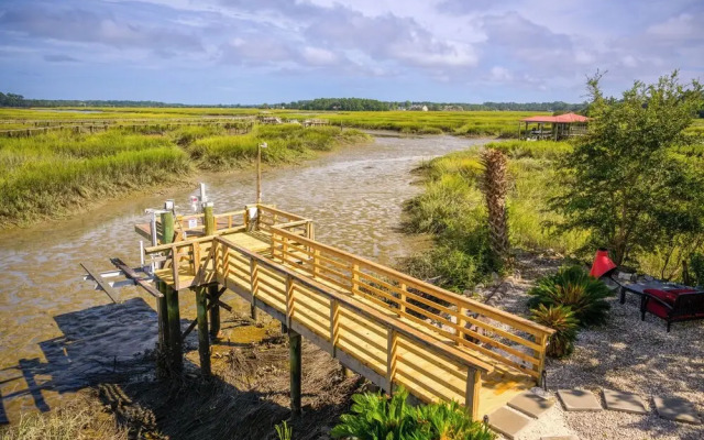 Riverfront Savannah Retreat w/ Private Dock!