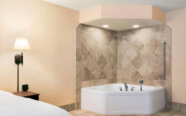 Hampton Inn & Suites Grafton
