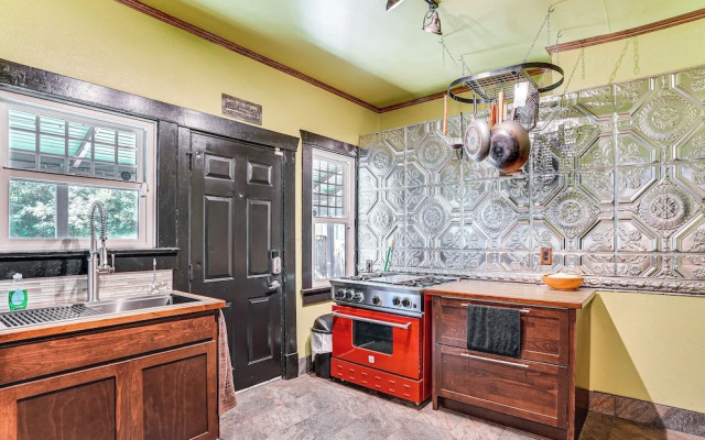 2 Mi to Downtown Spokane: Nurse-ready Rental