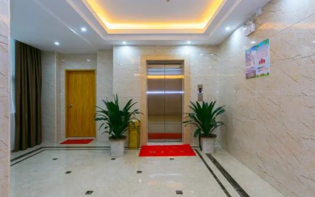 Wanxiang Hotel (Qinzhou Lingshan)