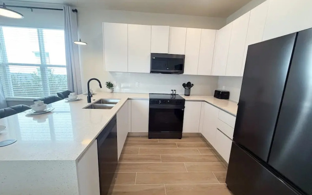 Modern 4BR Family Home With Private Pool