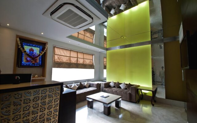 Green Leaves Hotel