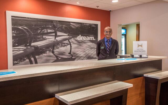 Hampton Inn & Suites Tilton