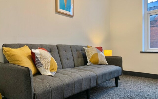 Flat 2, 3 Saville Place