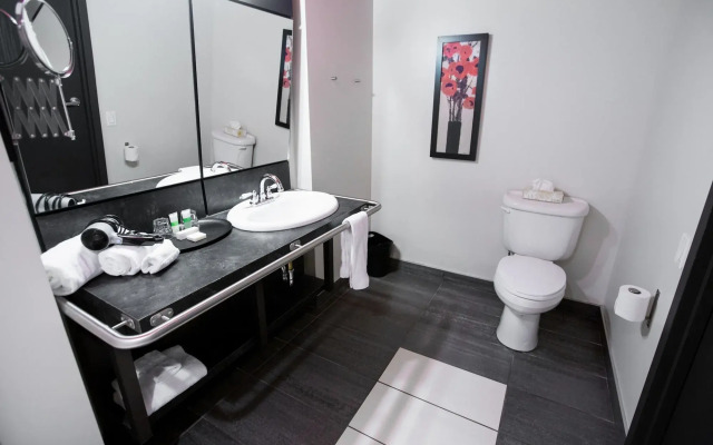 Grand Times Hotel Quebec City Airport