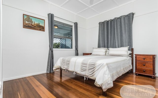 Brighton Waterfront Beach House
