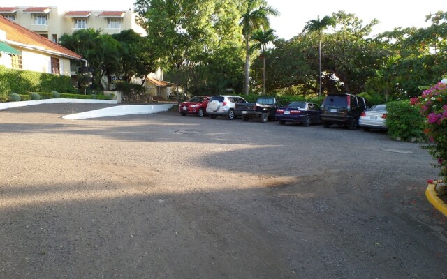 Daydream Beach at Montego Bay Club