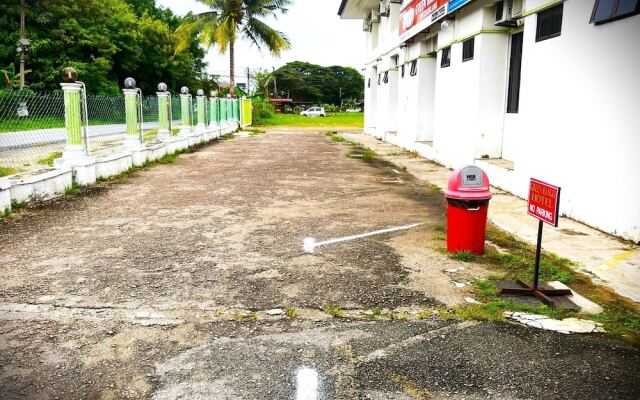Alia Express Green Mango, Kota Bharu