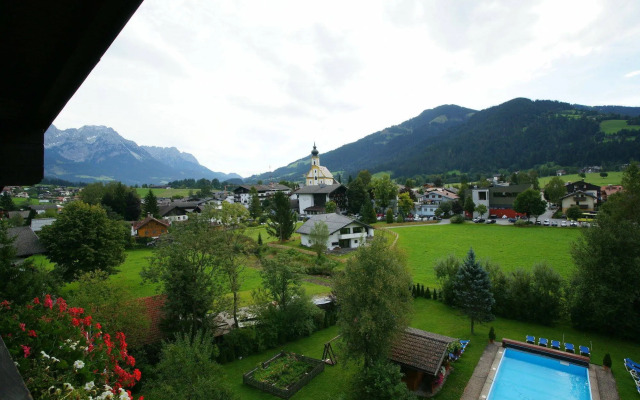 Hotel Tyrol