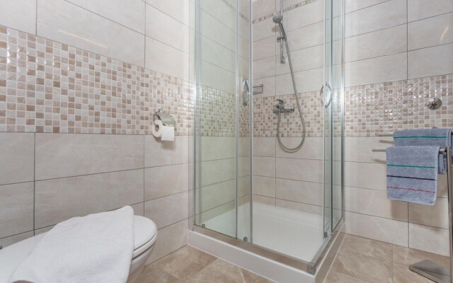 Beautiful Apartment in Malinska With Wifi and 2 Bedrooms