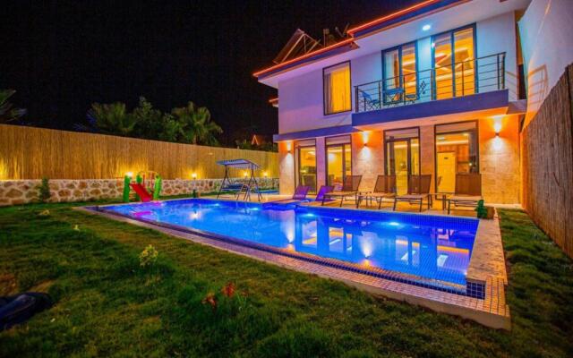 Fabulous Villa With Pool in Kas