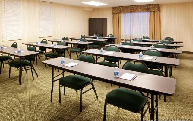 Holiday Inn Express Pittsburgh-Bridgeville by IHG