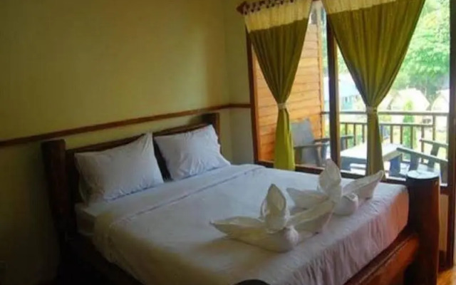 Phuttachot Resort Phi Phi