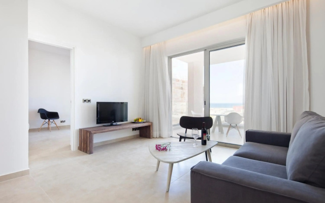 Amphora Hotel & Suites