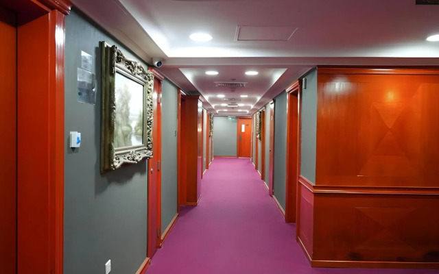 Boonmax Hotel L.L.C