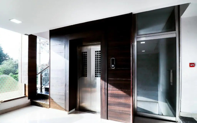 Hotel Crazy Singh by OYO Rooms