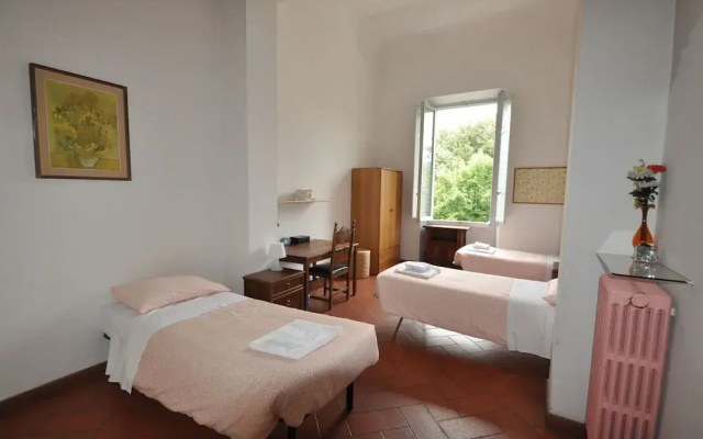 A Few Steps To Independence Square Delightful 3BD