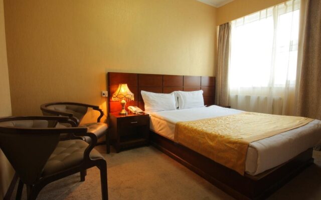 New World Hotel