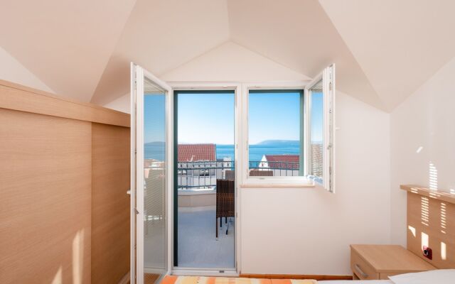Hotel Tucepi (Private Apartments)