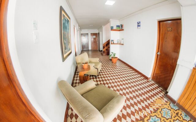 Los Esteros Hostal