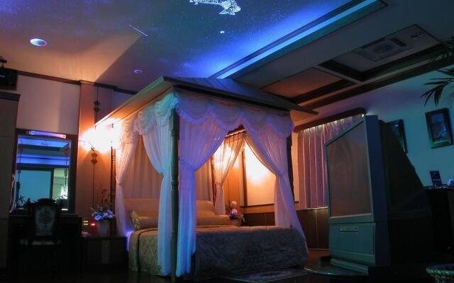 Swan Lake hotel