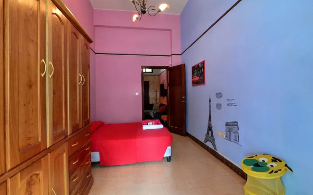 Modern and Central With Private Roof Deck