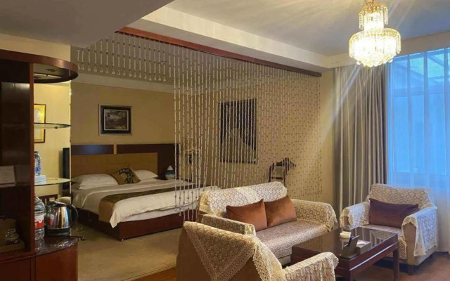 Guazhou macro Golden Resources Hotel