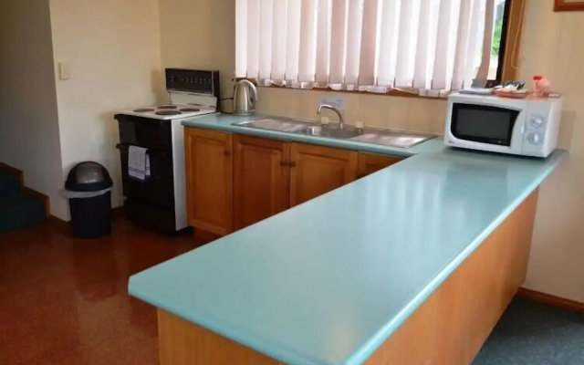 Coles Bay Waterfronter 2