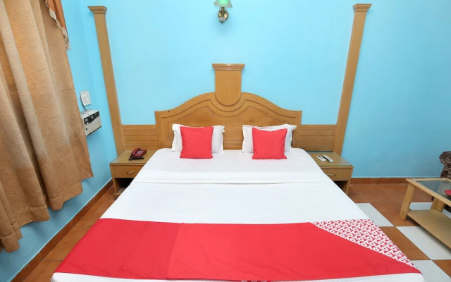 OYO 17430 Gulshah Hotel