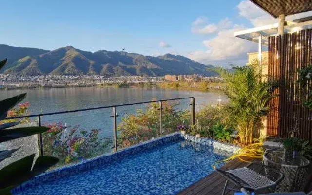 starwaves Lakeview Inn