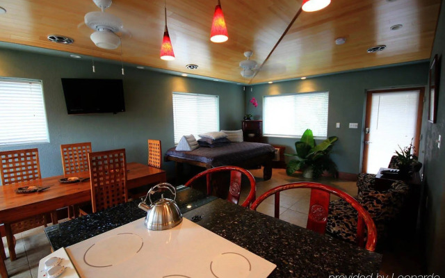 Tiki Moon Villas