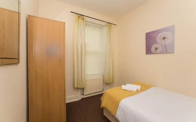 Lovely and Comfortable 3 Bed Flat, Tamworth