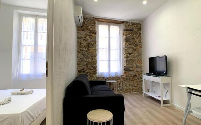 Renovated apartment AC - wifi - 2-4pers - Center Antibes rue James Close