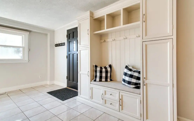 Updated Robinson Vacation Rental w/ Fireplace!