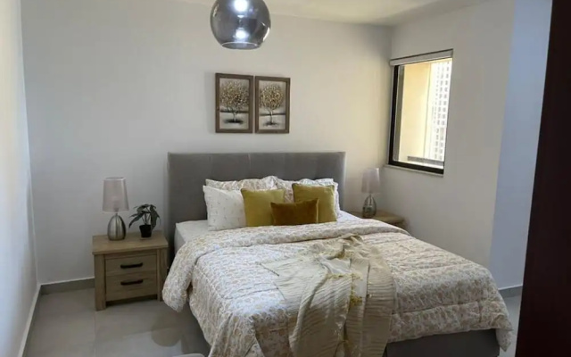 Jbr Sea View Captivating 4-bed Apartment in Dubai