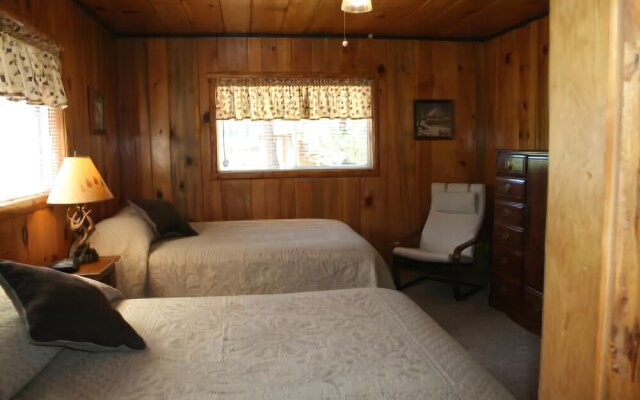 Quail Cove Lakeside Lodge