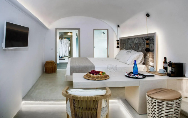 Aperto Suites - Adults Only