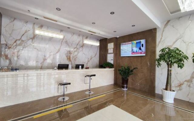 Ejin Tianxia Huyang Guesthouse