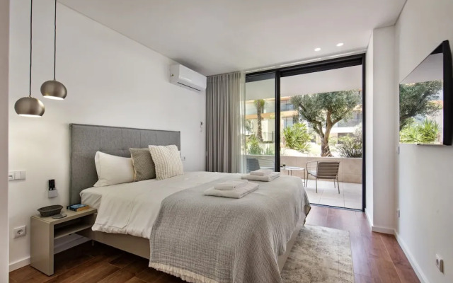 Del Mar Apartment - BT