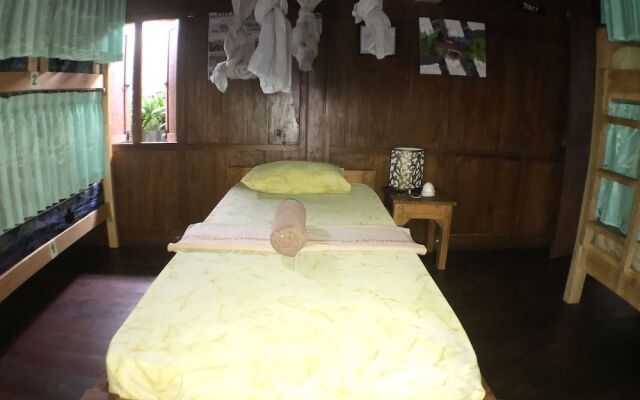 Green Paddy Hostel