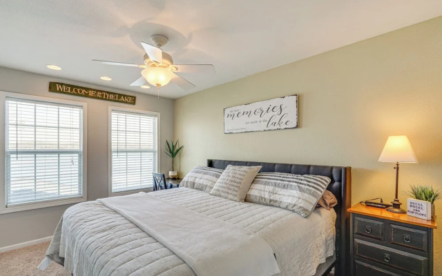 'bittersweet Lakefront Retreat' w/ Hot Tub & Dock!