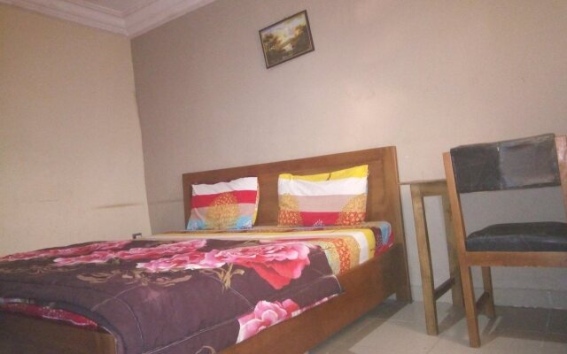 Prime Rose Hotel and Suites