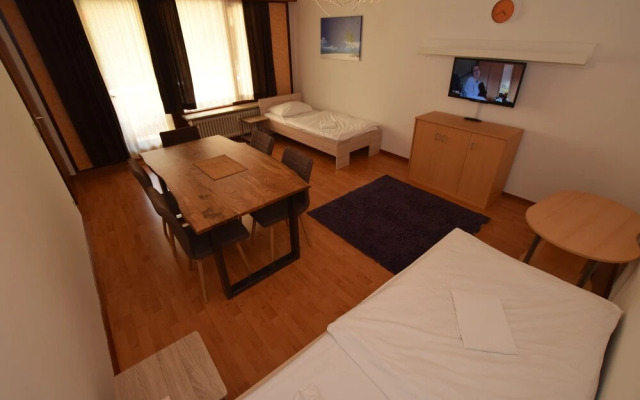 AB Apartment 39