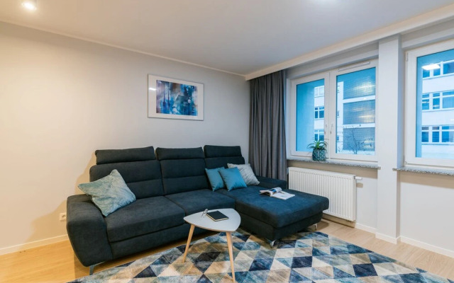 Q17 Apartments