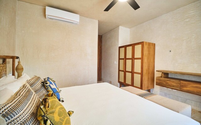 Santomar Tulum A102 By Lockey