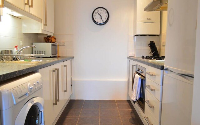 Lovely 1 Bedroom Apartment Close to Haggerston Station