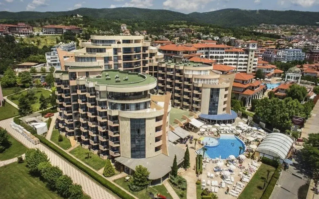 Fiesta M Hotel