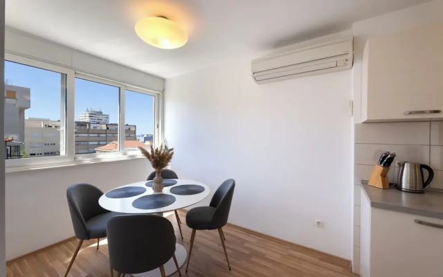 Apartment Toma, Modern Suite In Quiet District