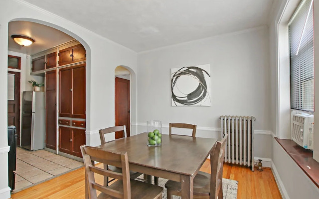 Prime 1BR Apt - Cullom F2